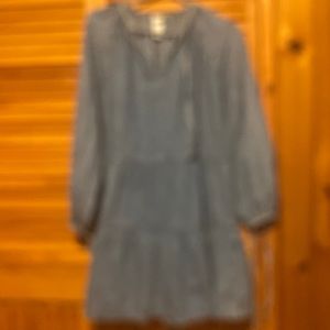 H&M Beautiful design jeans dress long sleeve v/neck